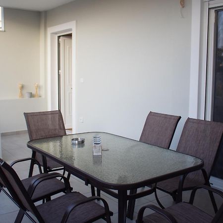 Giakost Apartments V Near Airport Artemida  Zewnętrze zdjęcie