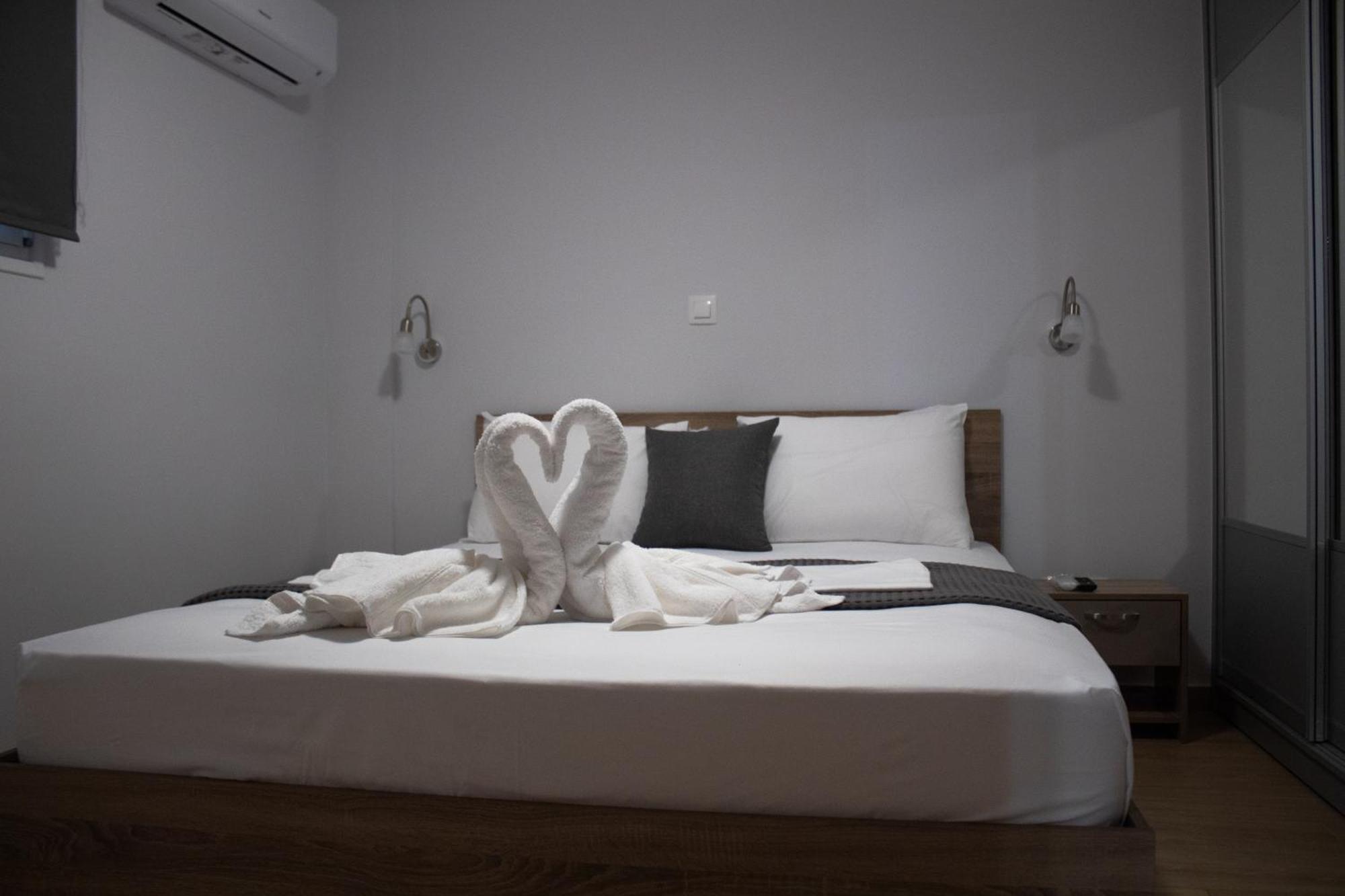 Giakost Apartments V Near Airport Artemida  Zewnętrze zdjęcie