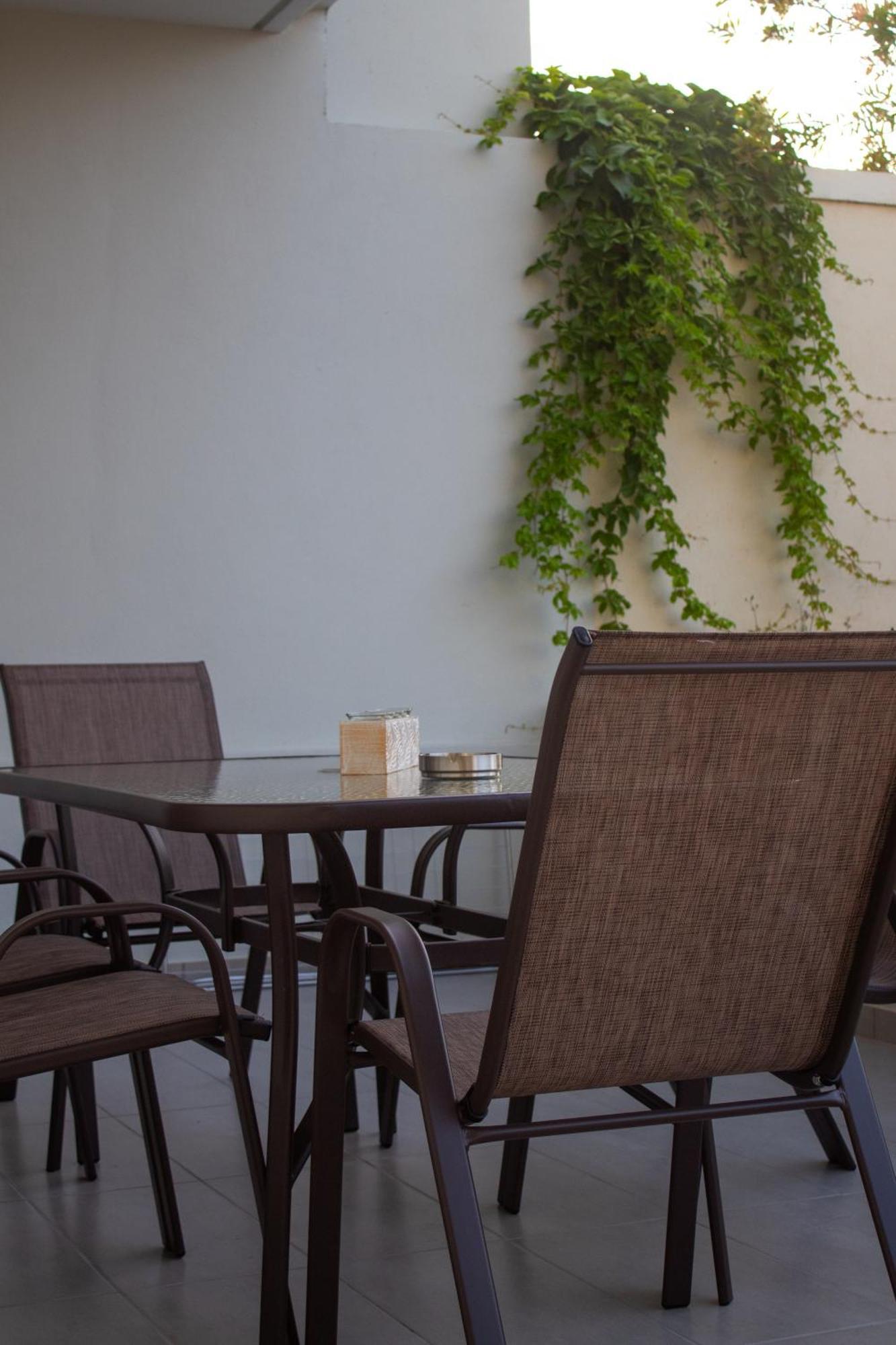 Giakost Apartments V Near Airport Artemida  Zewnętrze zdjęcie