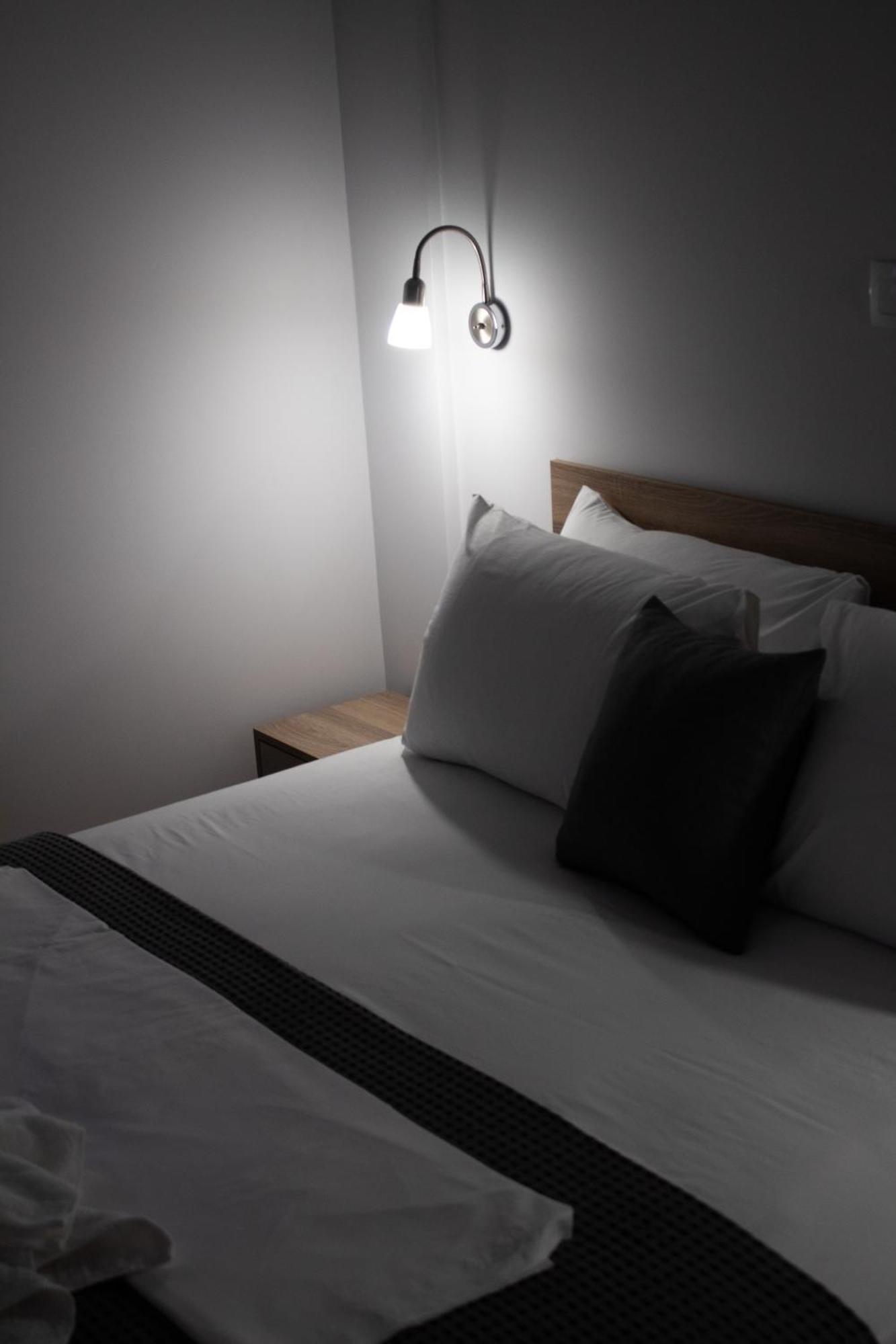 Giakost Apartments V Near Airport Artemida  Zewnętrze zdjęcie
